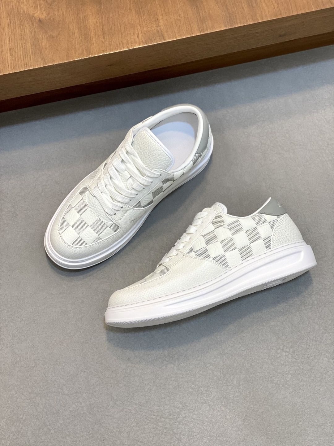 Milk White Light Gray Unisex C - огляд і ціна Men Shoes Kinds